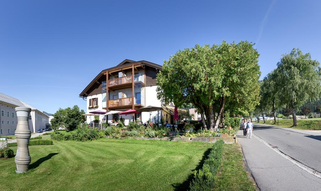 Fruehstueckspension "Schlosswirt" Ossiach Exterior photo